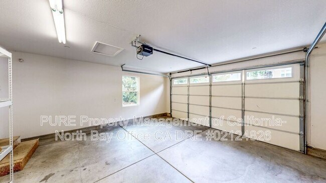 Building Photo - 14600 Jomark Ln