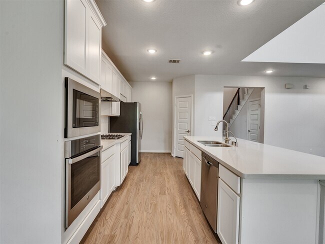 Building Photo - 85 Fermata Ln
