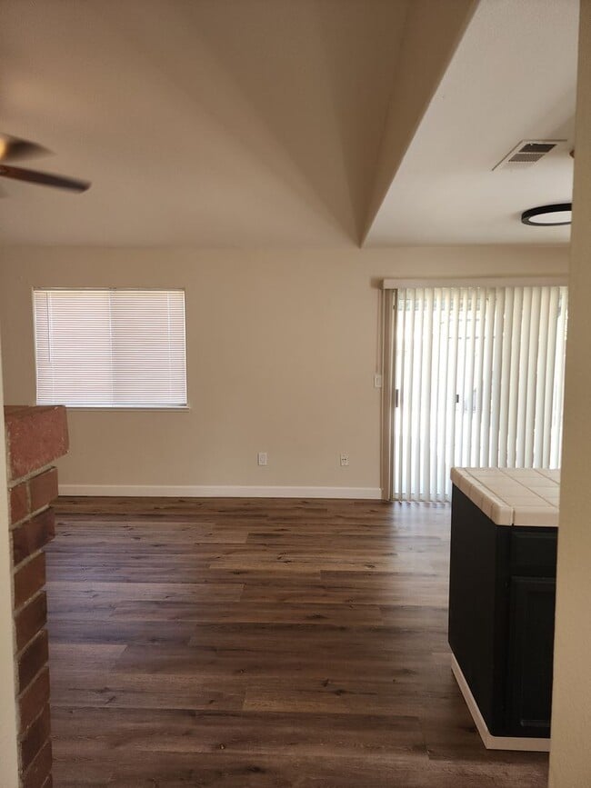 Building Photo - Salida 3 bedroom 2 bathroom