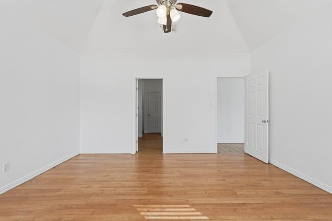 Building Photo - 2910 Cocona Ln