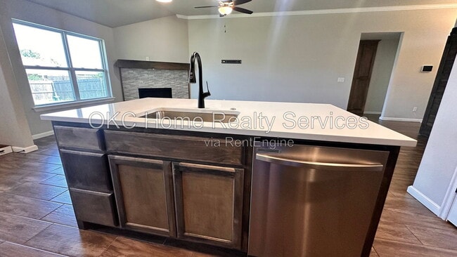 Building Photo - 7724 Windstone Dr