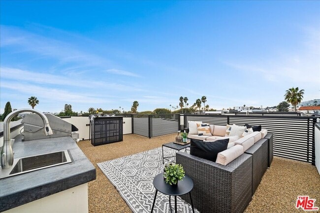 Building Photo - 7309 N Eaton St