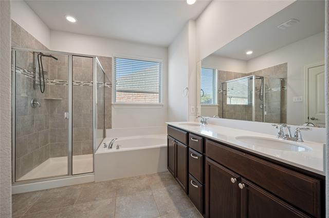 Building Photo - 549 Northwood Dr