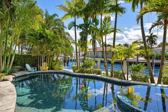 Building Photo - 940 Greenbriar Dr