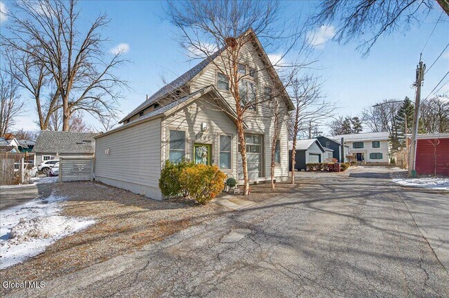 Building Photo - 5 Swanner Ln