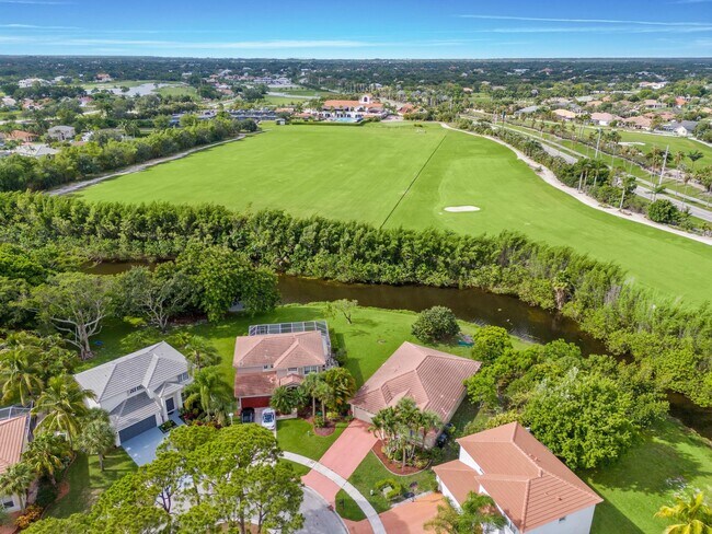 Building Photo - 1497 S Club Dr