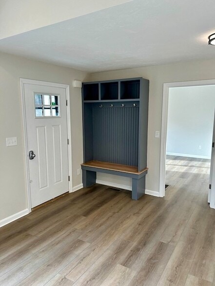 Building Photo - 265 Dunstable Rd