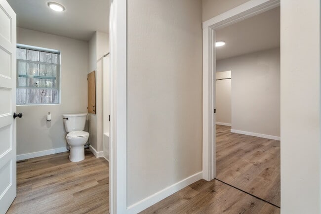 Building Photo - Gallatin Gateway Rental Just Steps from the River