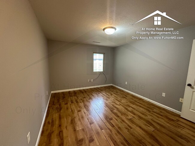 Building Photo - 107 Spruce Dr