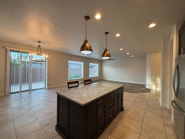 Building Photo - SPACIOUS SINGLE LEVEL HOME IN WASHINGTON FIELDS FOR RENT!