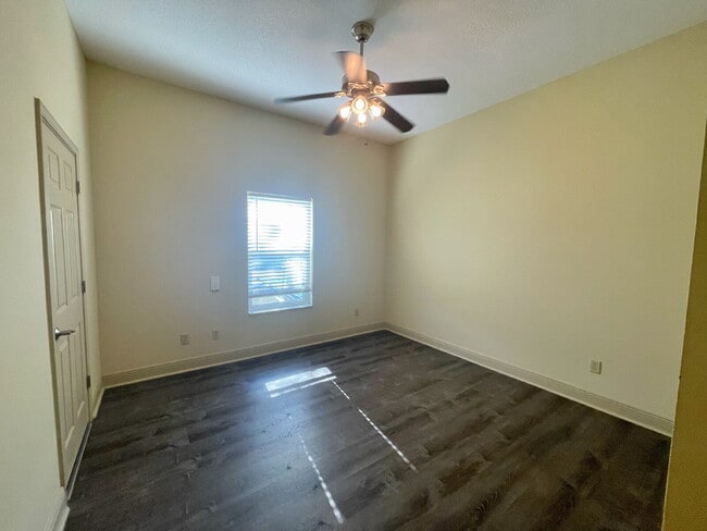 Building Photo - Historic Downtown | 4BR/4BA | Near Flagler College