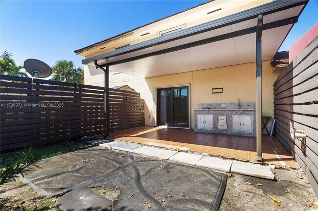 Building Photo - 2090 SW 122nd Ave