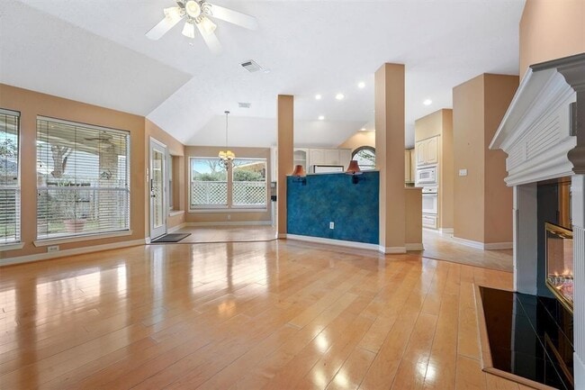 Building Photo - 12119 Ember Isles Ln