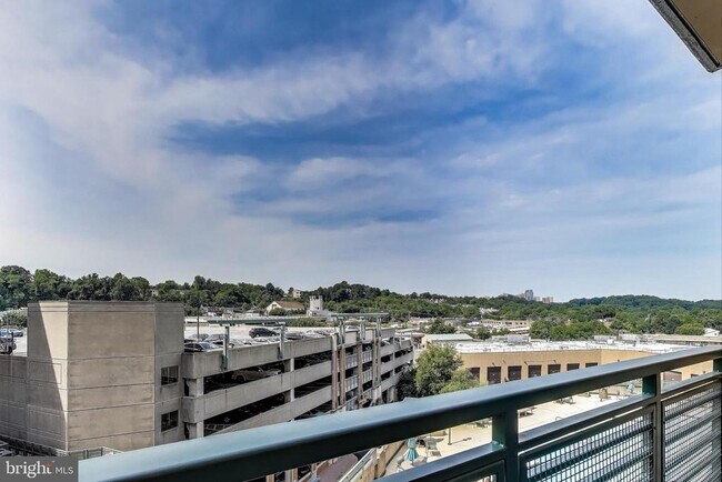 Building Photo - 2720 S Arlington Mill Dr