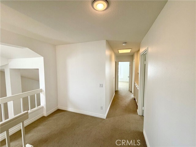 Building Photo - 10 Wickland