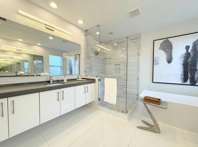 Building Photo - 17299 Pagoda Palms Dr