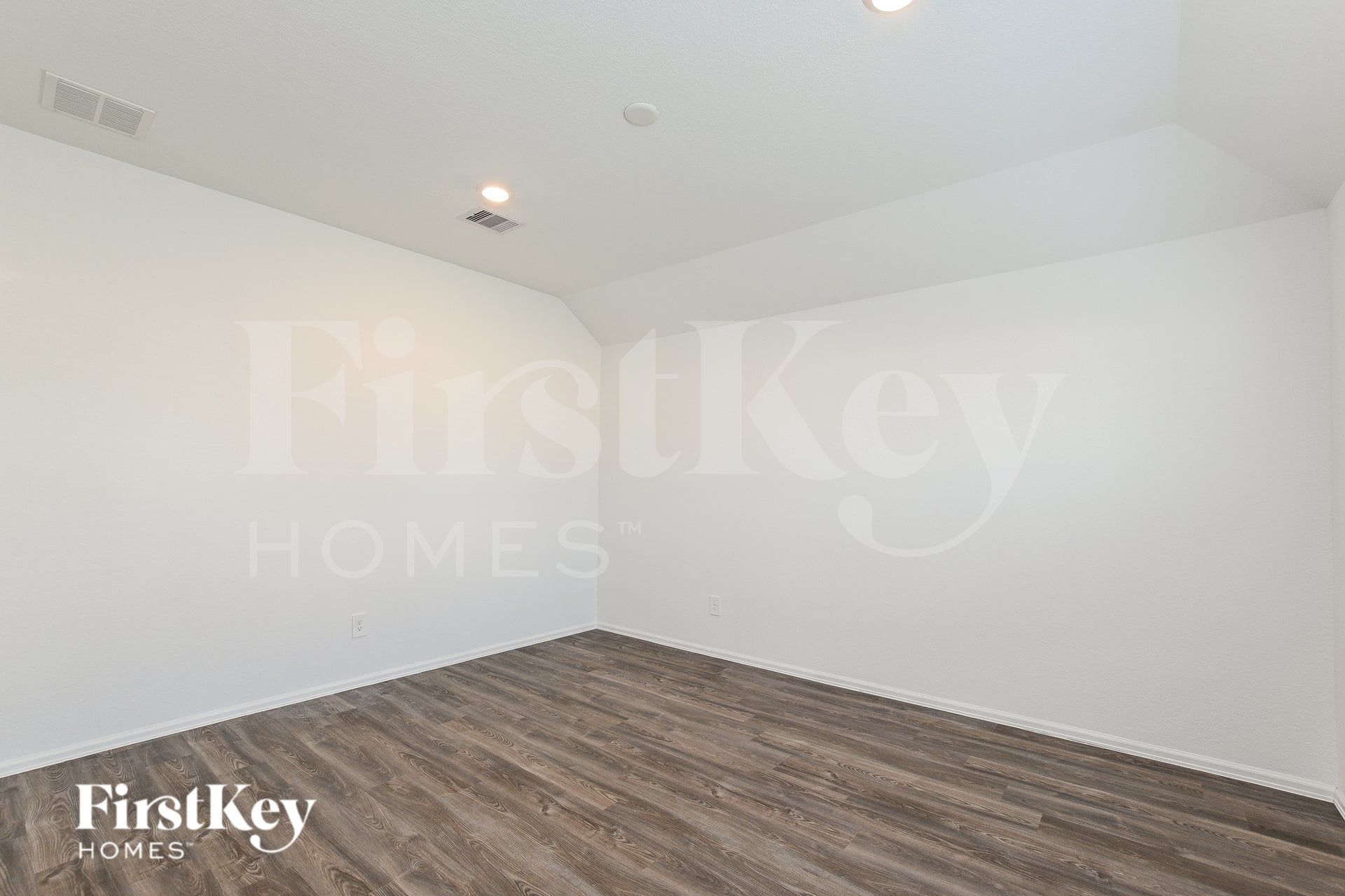 Building Photo - 18446 Summit Ranch Dr