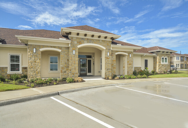 Building Photo - Gristmill at Tuscany Park