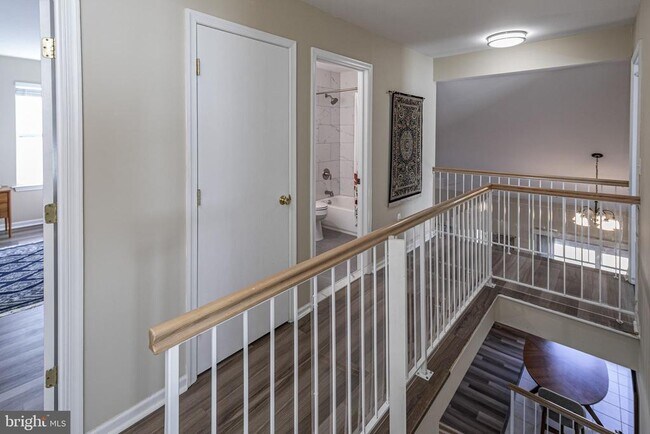 Building Photo - 27 Richards Rd