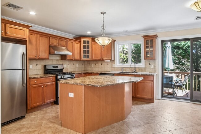 Building Photo - 182 Princeton Ln