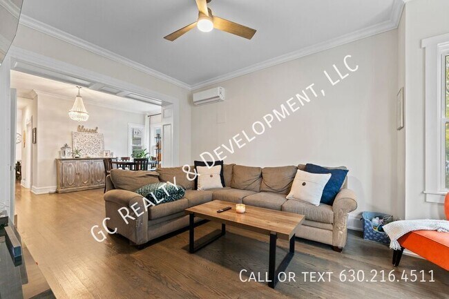 Building Photo - 1649 N Richmond St