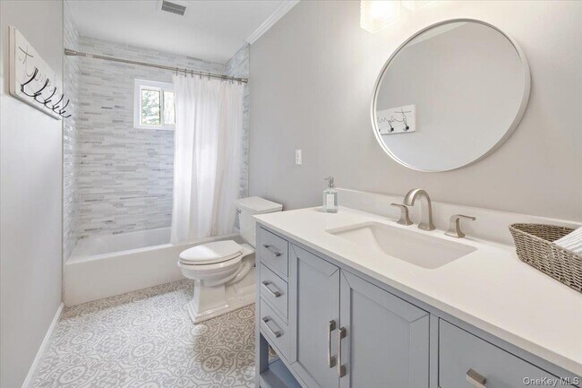 Building Photo - 107 Tennyson Dr