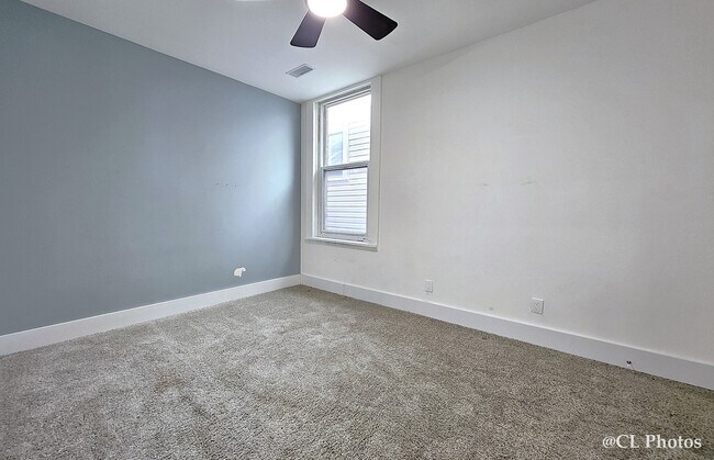 Building Photo - 2924 W 38th Pl