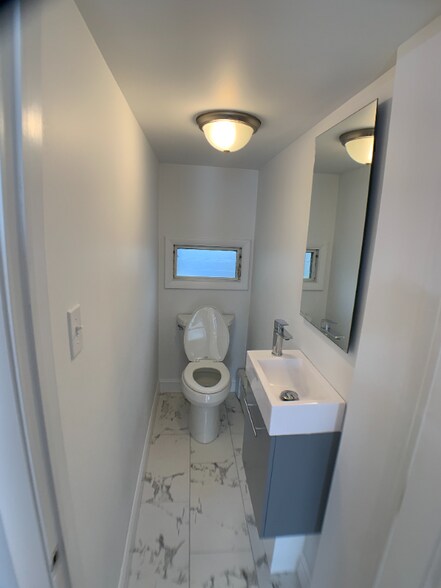 Building Photo - 1905 Fitzgerald St