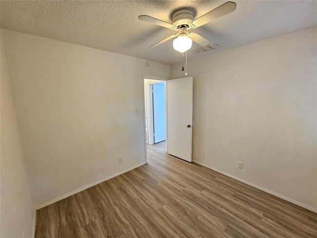 Building Photo - 6000 Emerald Forest Dr