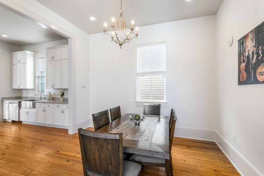 Building Photo - 1501 Robert C. Blakes Sr. Dr