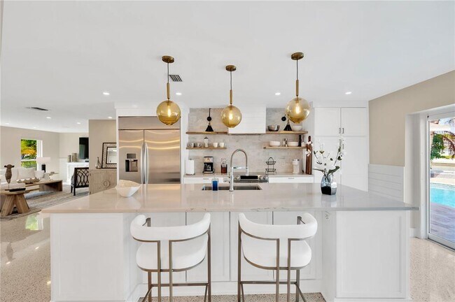 Building Photo - 807 Snug Island
