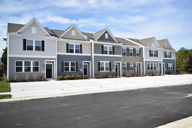 Building Photo - Brand NEW Townhome for Rent!