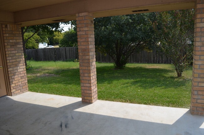 Building Photo - AFFORDABLE 2 BEDROOM DUPLEX IN HARKER HEIGHTS