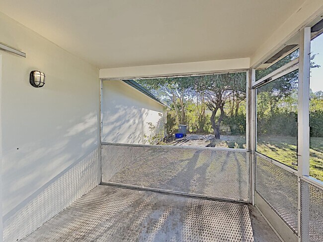 Building Photo - 9332 Southampton Pl