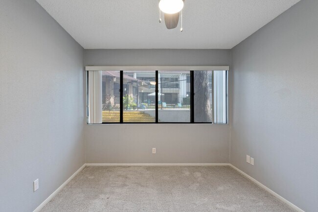 Building Photo - 12100 Melville Dr