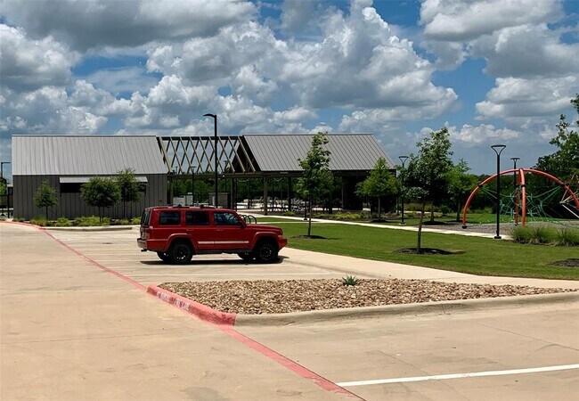 Building Photo - 13513 Banquete St