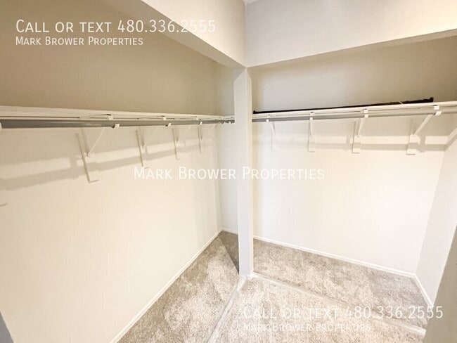 Building Photo - 2035 S Elm St