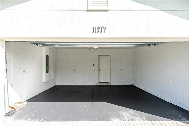 Building Photo - 11177 NW Fernbrook Dr