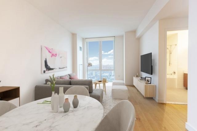 Building Photo - 1 bedroom in LONG ISLAND CITY NY 11101