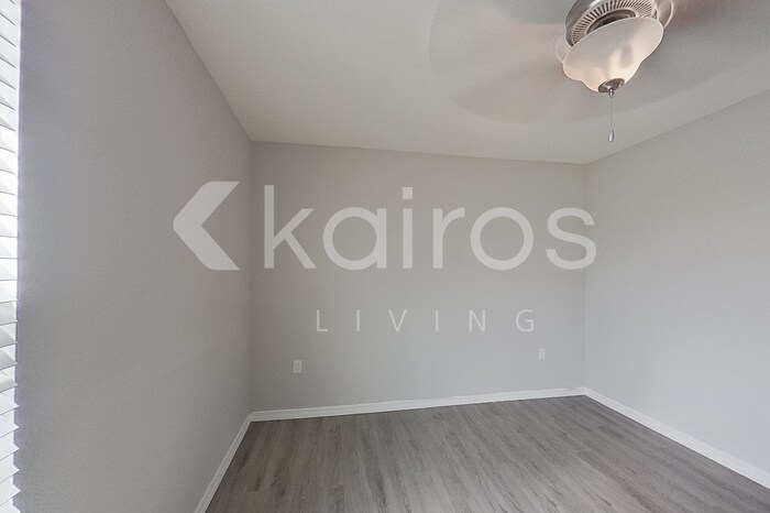 Building Photo - 8610 SW 44th Ct