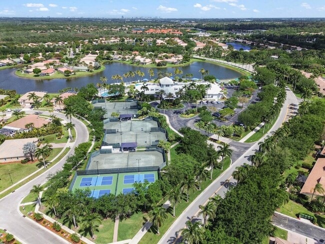 Building Photo - 2464 Sailfish Cove Dr