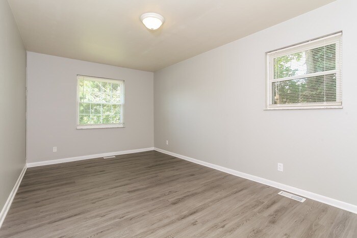 Building Photo - 70 Edgecombe Dr
