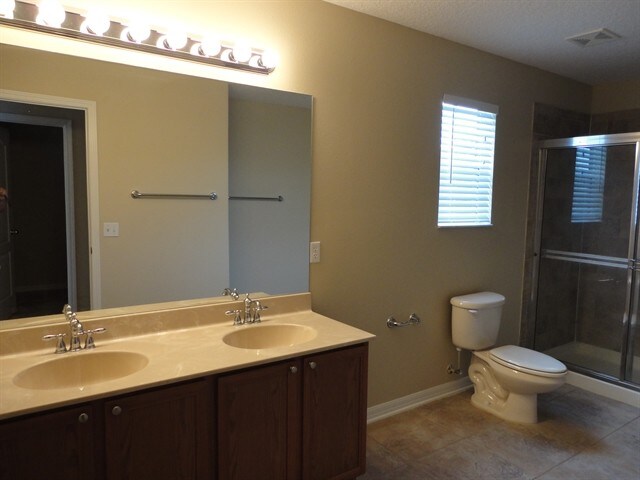 Building Photo - 10618 Bamboo Rod Cir