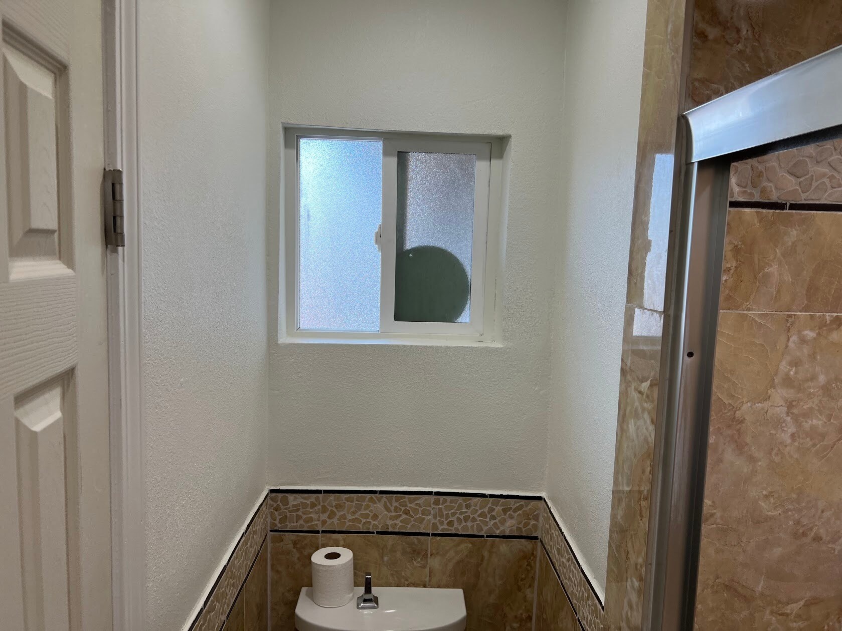 Building Photo - 2526 E Balsam Ave