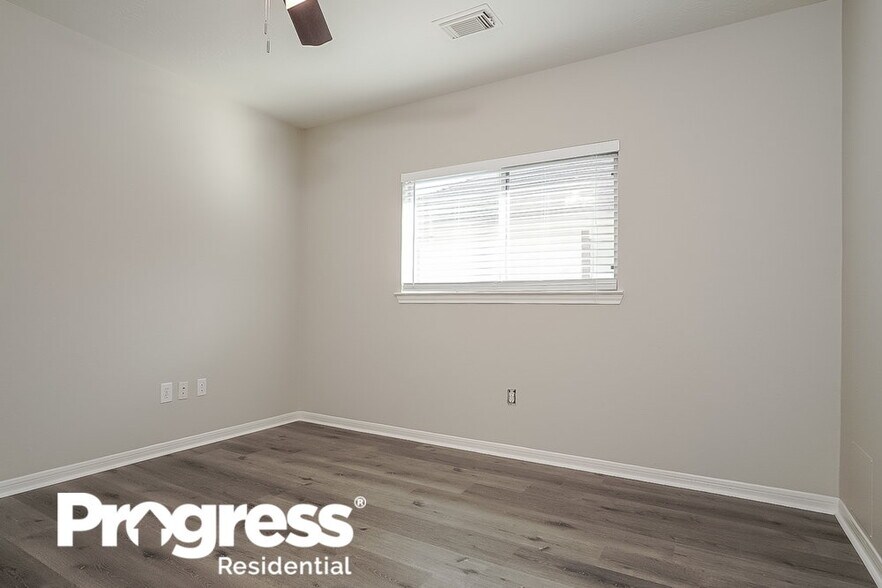 Building Photo - 3943 Teal Vista Ct