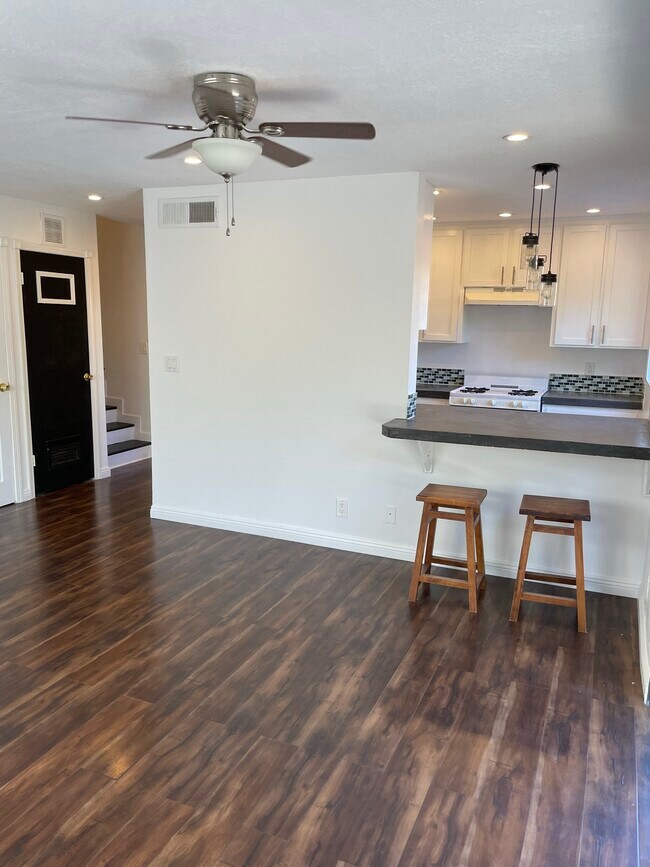 Building Photo - 11311 Tampa Ave