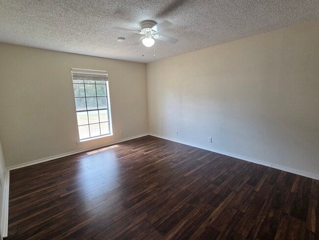 Building Photo - 167 Ramona Dr