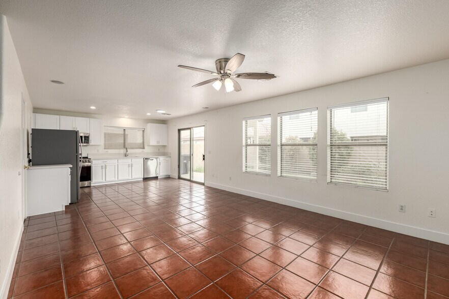 Building Photo - 1043 S San Vincente Ct