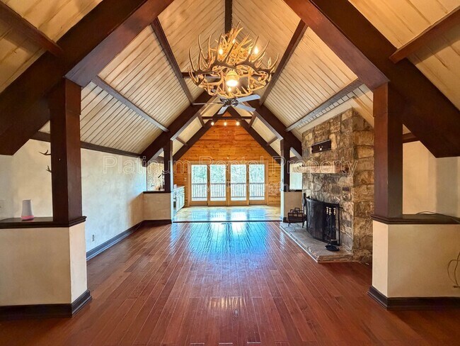 Building Photo - 835 Timber Lake Trail