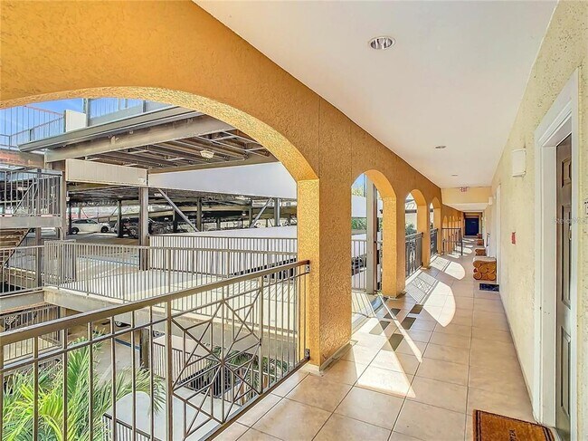 Building Photo - 1810 E Palm Ave